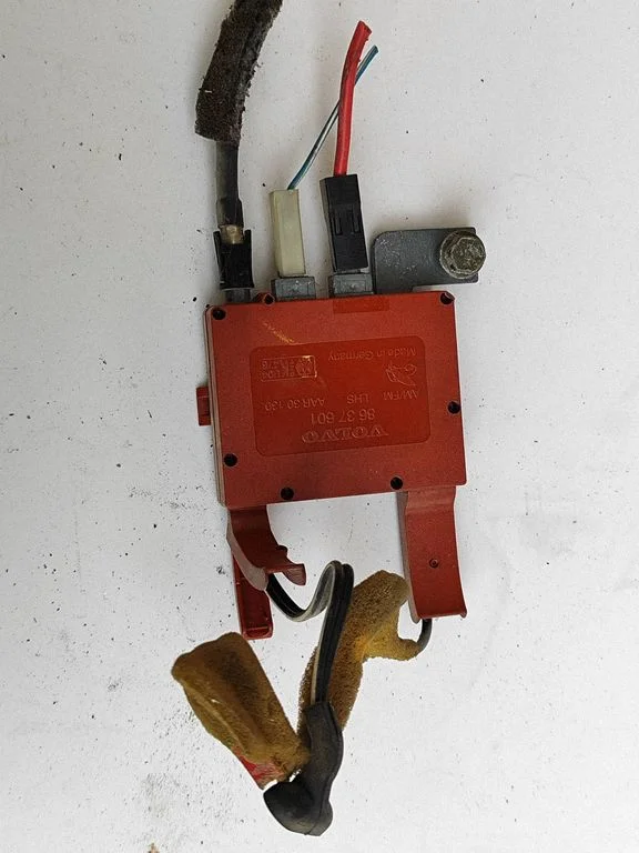 Aerial antenna amplifier – Volvo S60 (2001-2004)