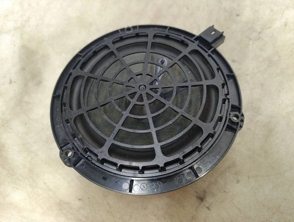 Front door speaker 9818747880