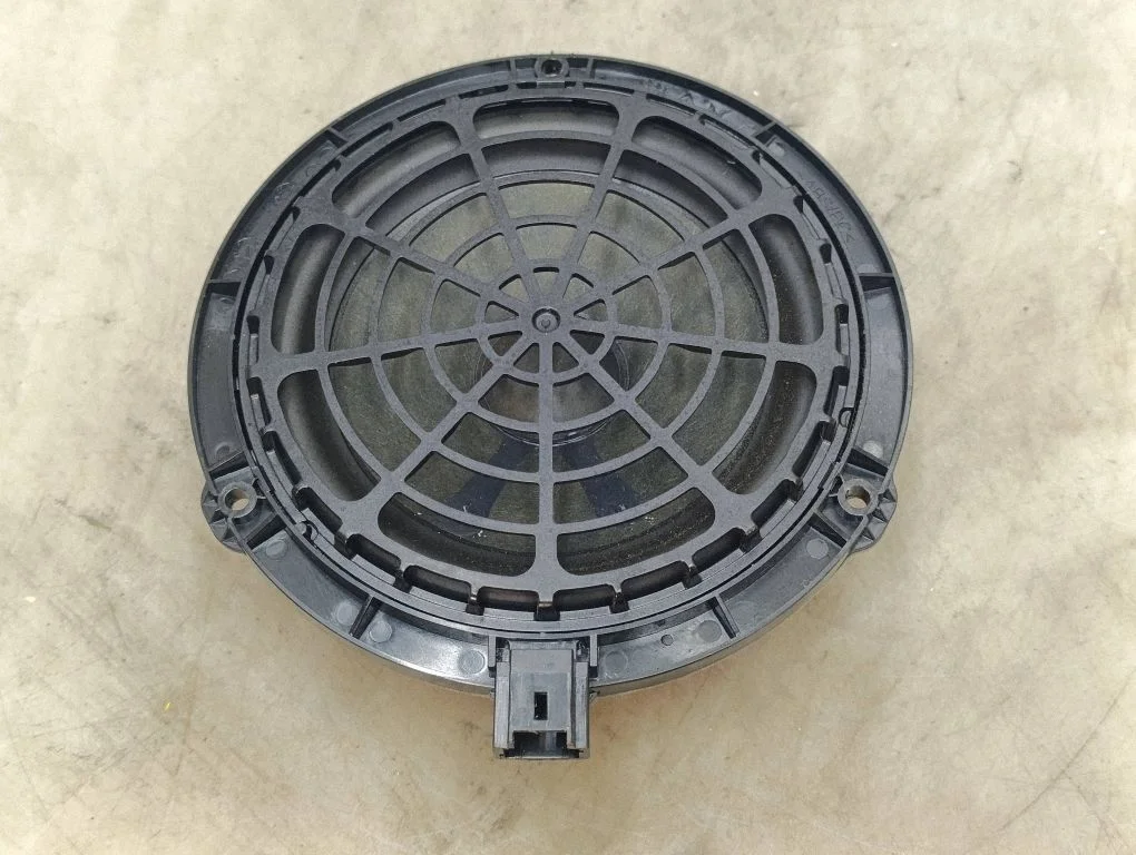 Front door speaker 9818747880