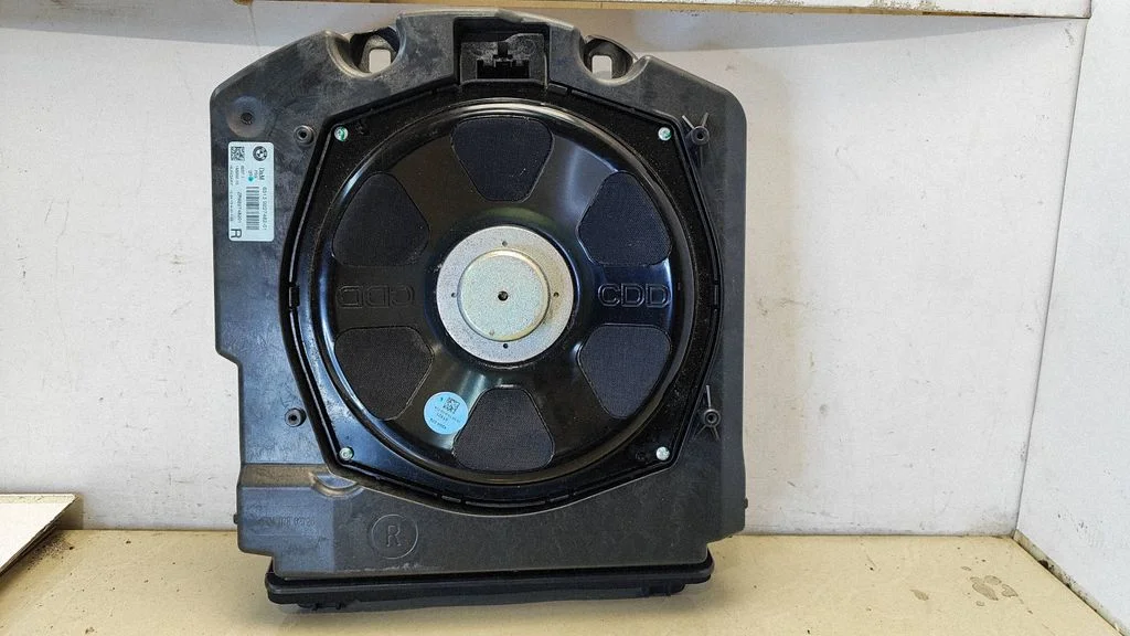 Subwoofer speaker – BMW 7 Series F01 F02 F03 F04 (2008-2016)