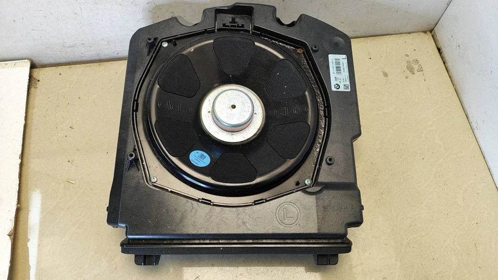 Subwoofer speaker – BMW 7 Series F01 F02 F03 F04 (2008-2016)