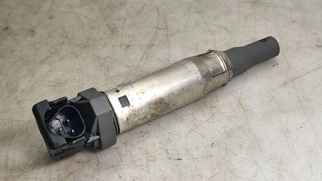 High voltage ignition coil 7577118