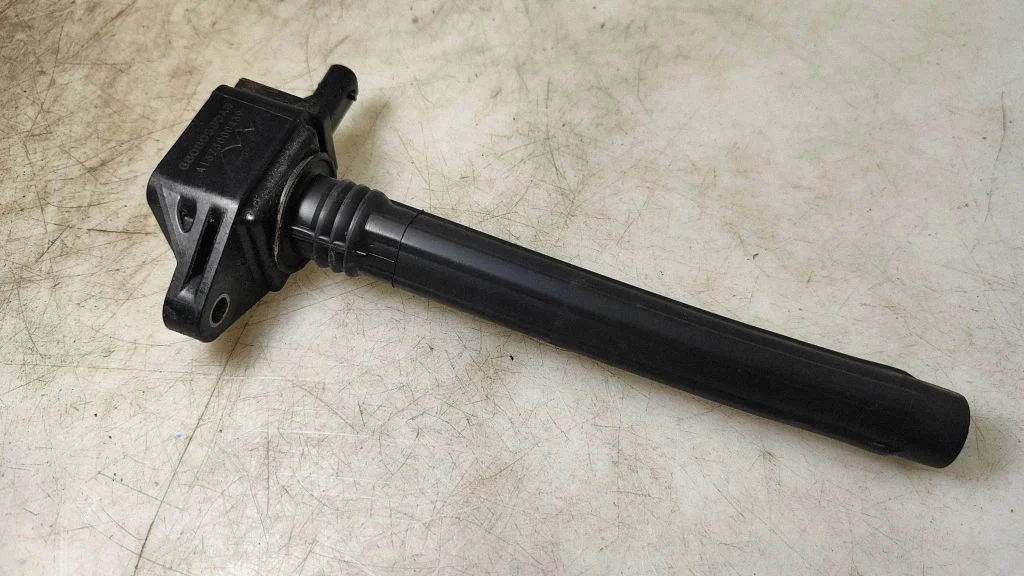 High voltage ignition coil 68080580AB