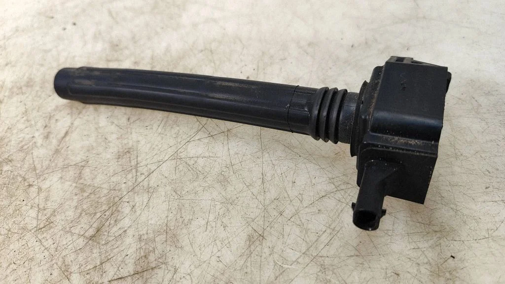 High voltage ignition coil 68080580AB