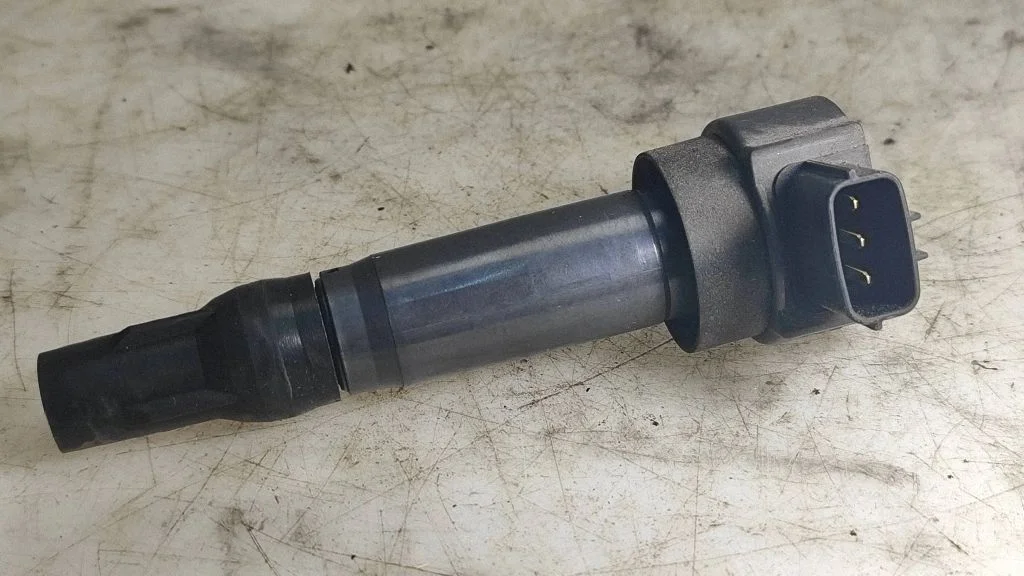 High voltage ignition coil MN195616