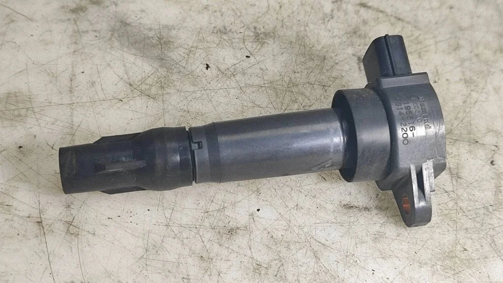 High voltage ignition coil MN195616