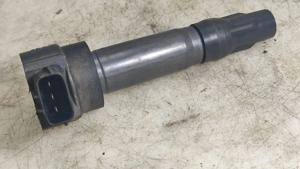 High voltage ignition coil MN195616