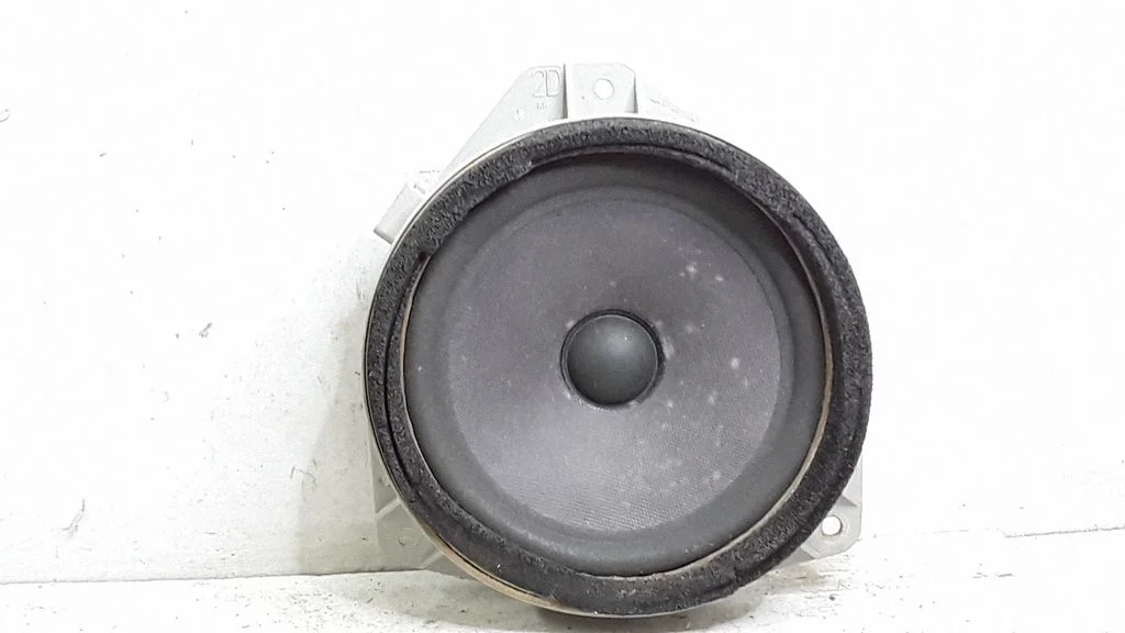 Esiukse kõlar(id) 86301AG60A