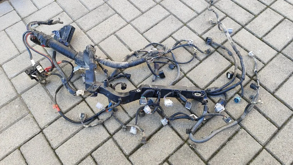 Engine installation wiring loom – Toyota Yaris (2015-)