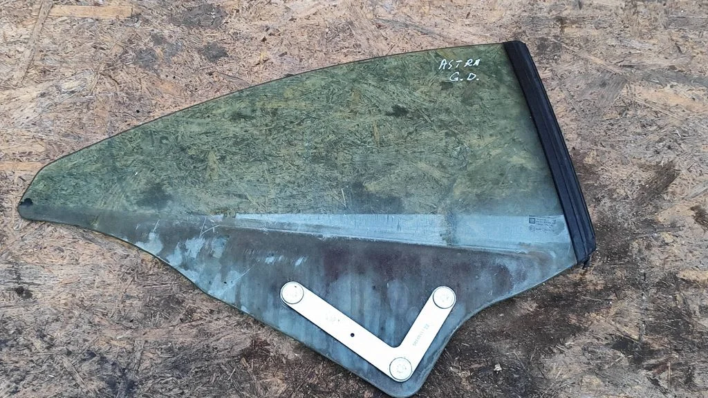 Rear side window – Opel Astra H (2004-2012)