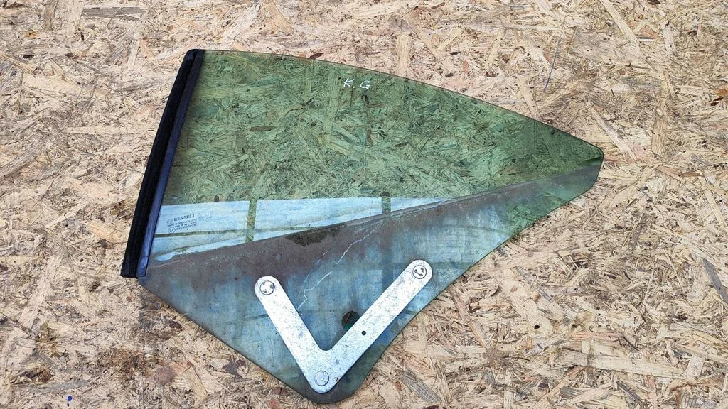 Rear side window 43R000929