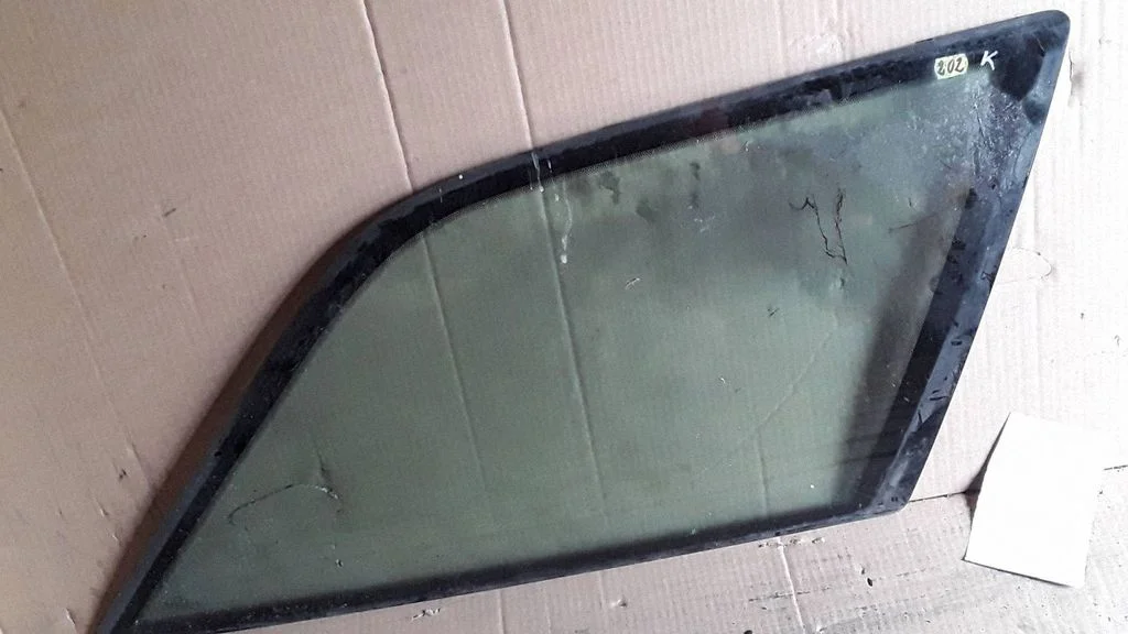 Rear side window – Audi 100 200 5000 C2 (1976-1983)