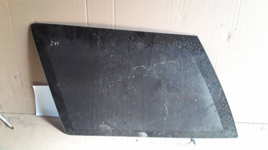 Rear side window – Jeep Grand Cherokee (WJ) (1999-2004)
