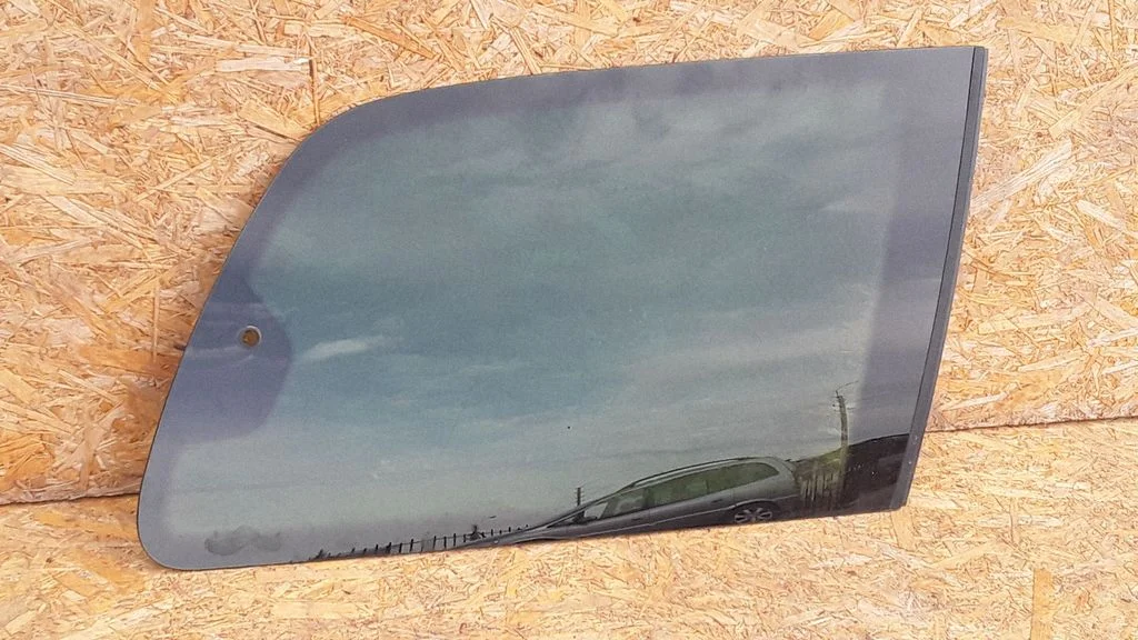 Rear side window – Ford Galaxy (2000-2006)