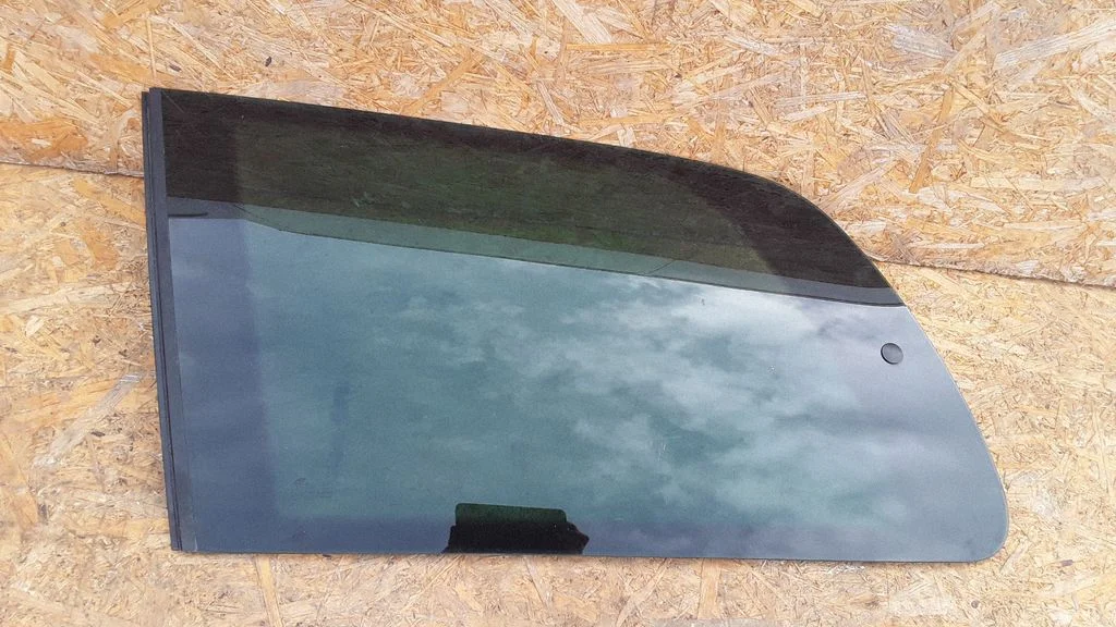 Rear side window – Ford Galaxy (2000-2006)