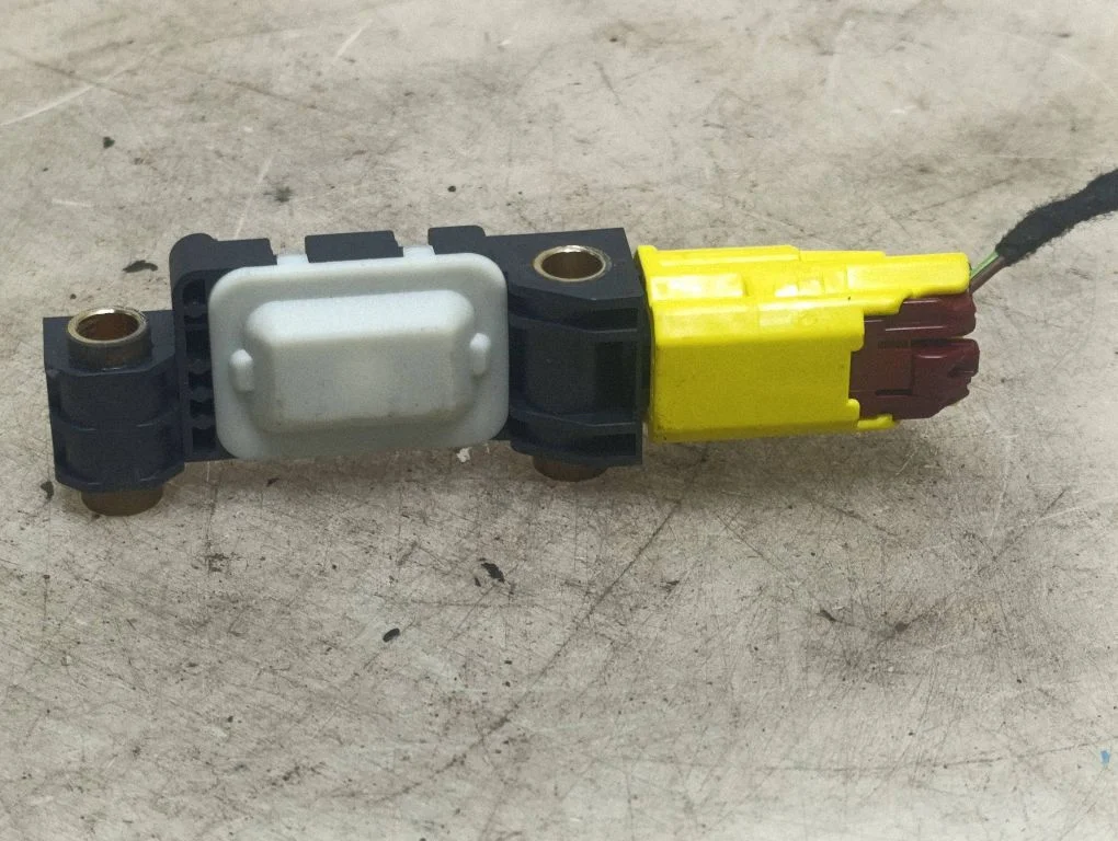 Airbag deployment crash/impact sensor 8E0959643B