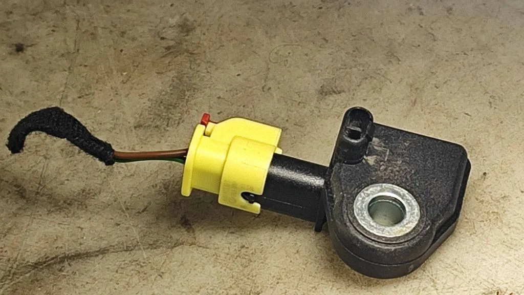 Airbag deployment crash/impact sensor – Skoda Octavia Mk3 (5E) (2013-2019)