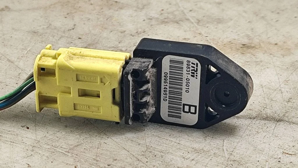 Airbag deployment crash/impact sensor 8983105010