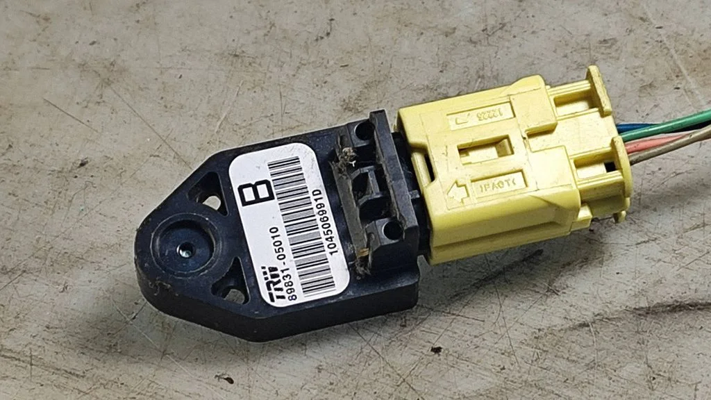 Airbag deployment crash/impact sensor 8983105010