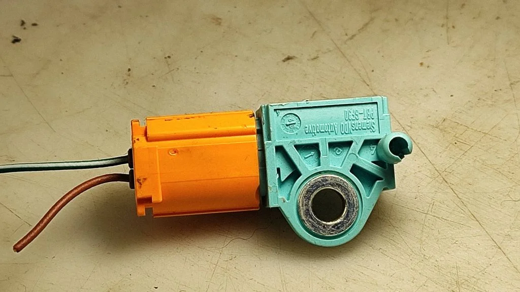 Airbag deployment crash/impact sensor 5WK43826