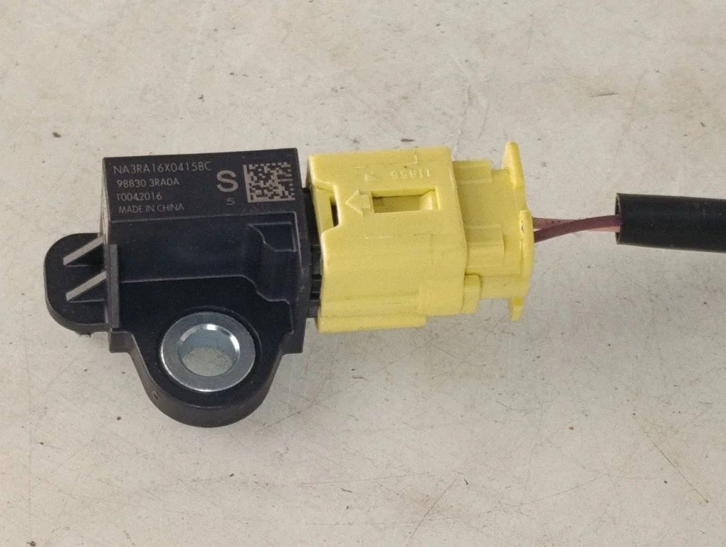 Airbag deployment crash/impact sensor 988303RA0A – Renault Kadjar (2015-)