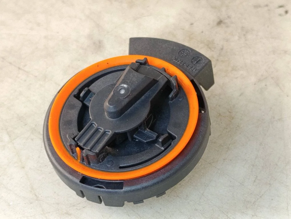 Drošības spilvenu trieciena sensors 4M0955557A