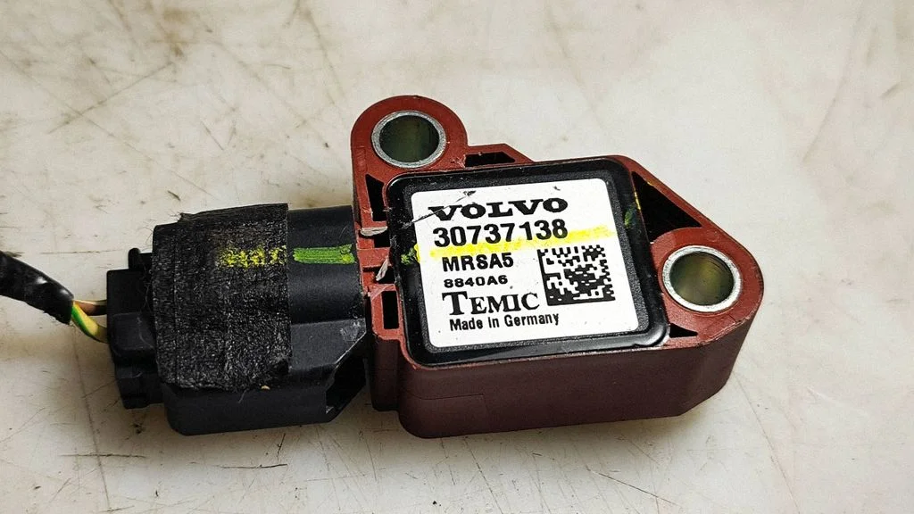 Airbag deployment crash/impact sensor 30737138