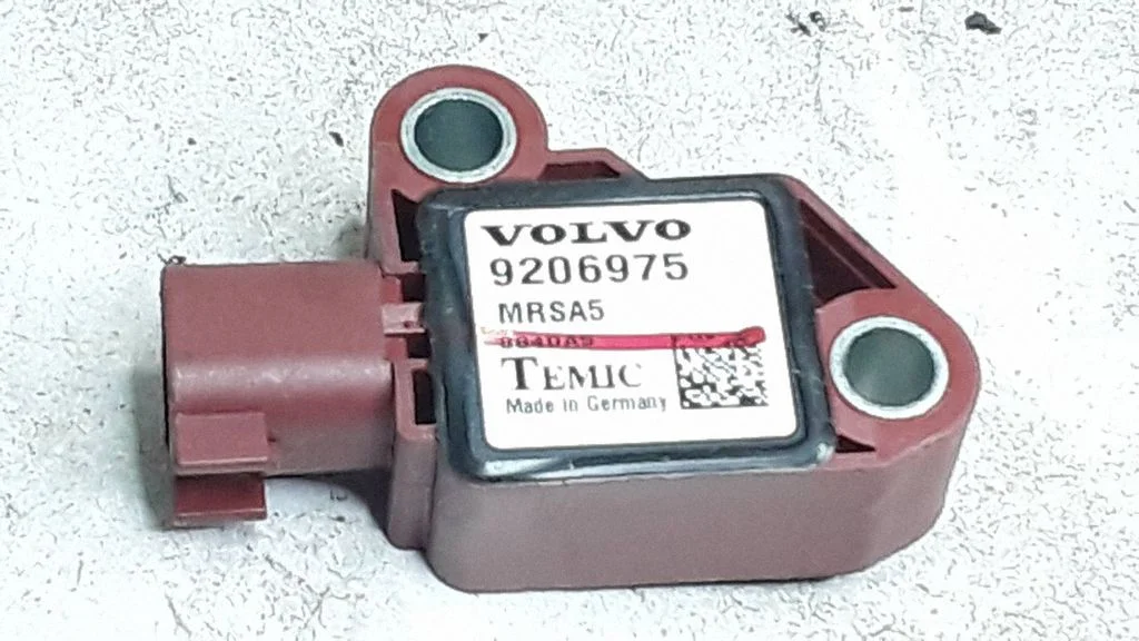 Airbag deployment crash/impact sensor – Volvo V50 (2004-2007)