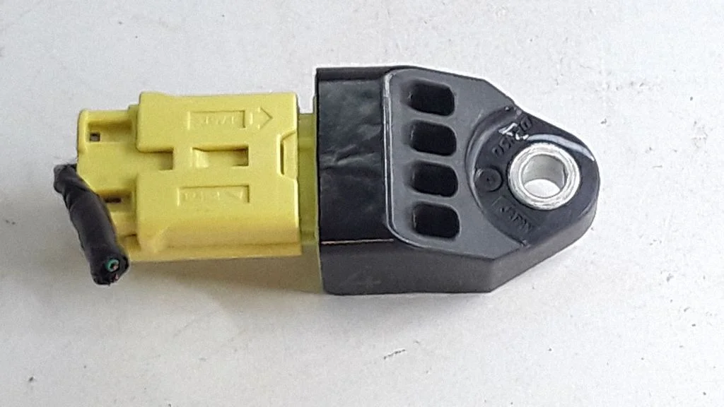 Airbag deployment crash/impact sensor – Subaru Impreza III (2008-2011)