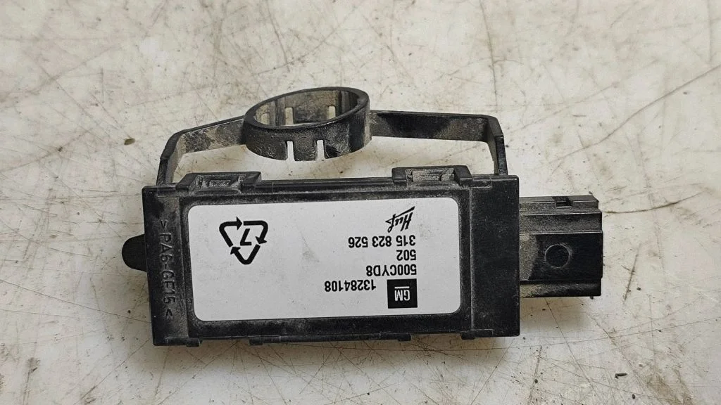 Turvapadja löögiandur 13284108