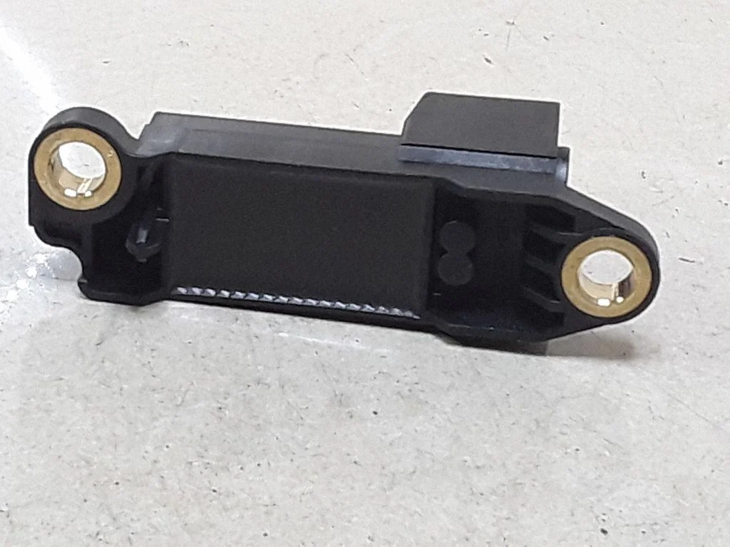 Airbag deployment crash/impact sensor – Audi A3 S3 8L (1996-2003)