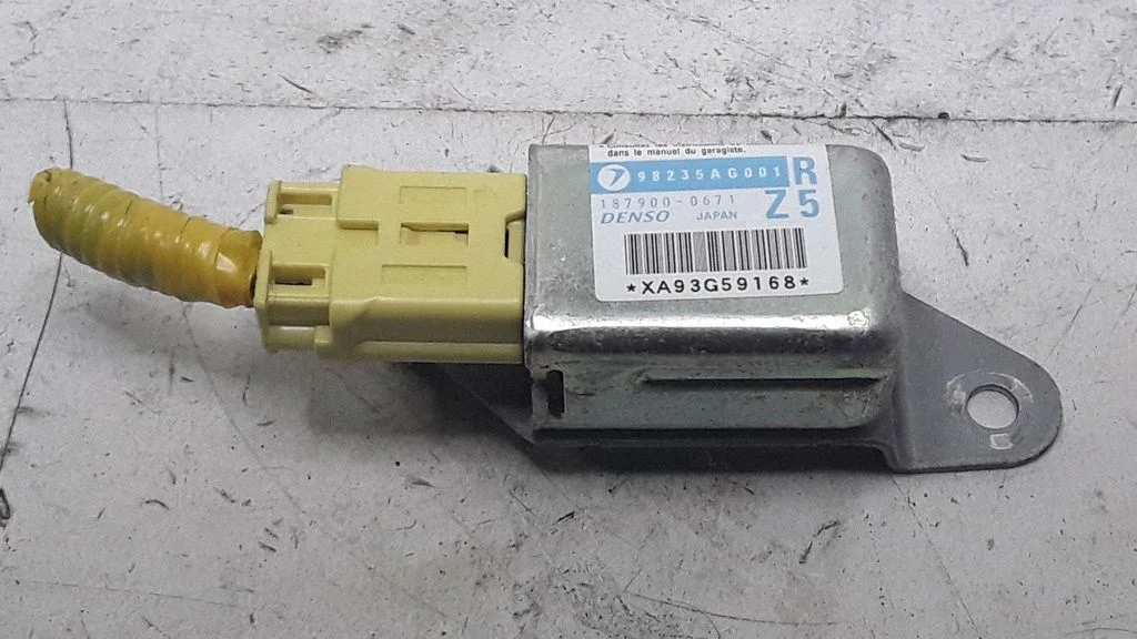 Airbag deployment crash/impact sensor 98235AG001