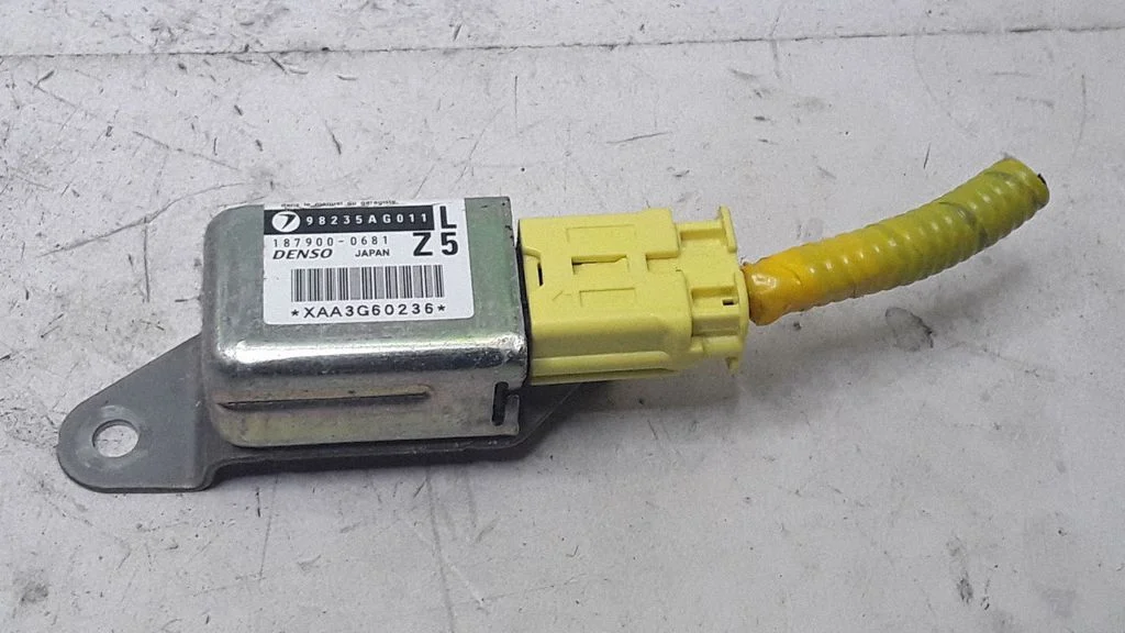 Airbag deployment crash/impact sensor 98235AG011