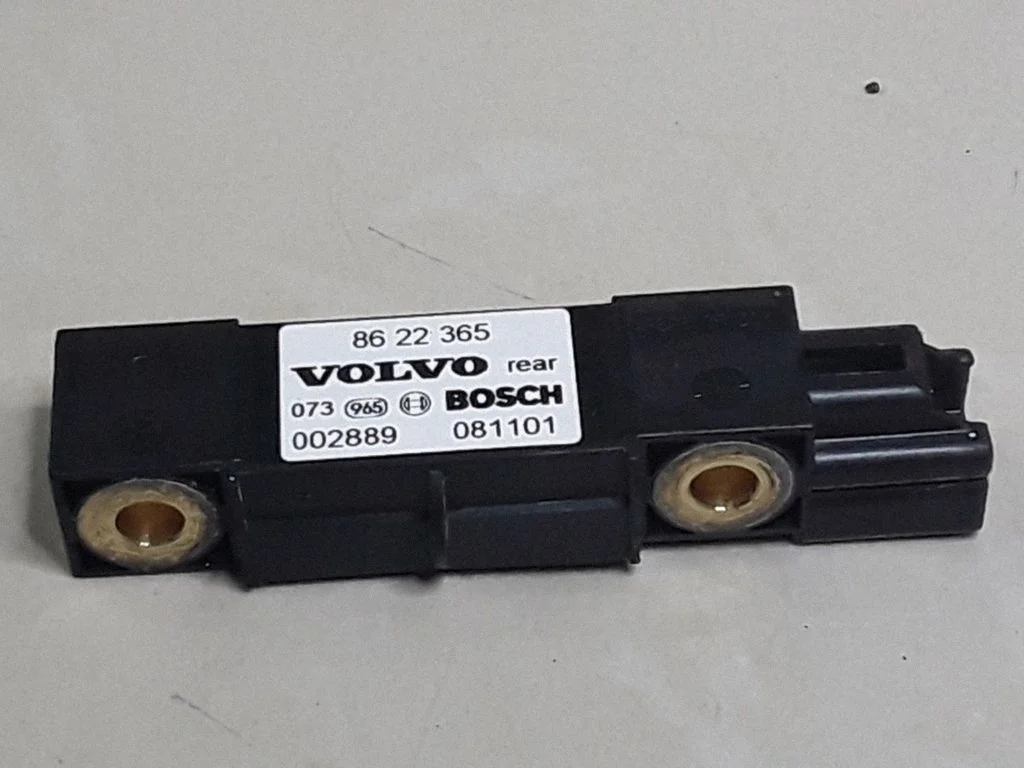 Airbag deployment crash/impact sensor – Volvo S60 (2001-2004)
