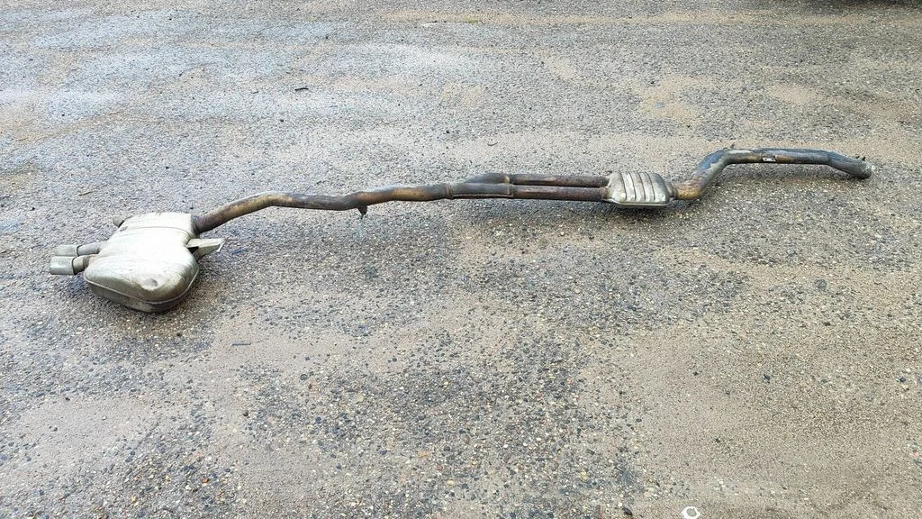 Muffler/silencer – BMW 5 Series F10 F11 (2009-2016)