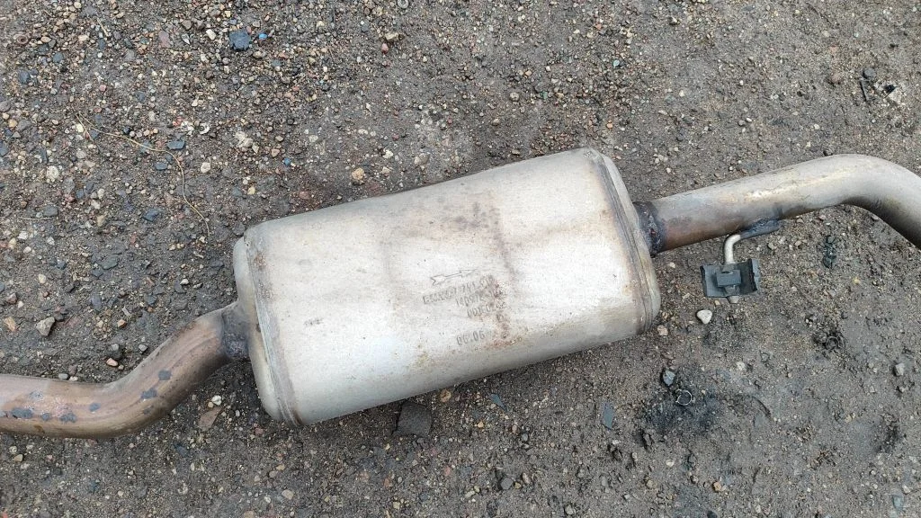 Muffler/silencer – BMW 1 Series E81 E87 (2004-2011)