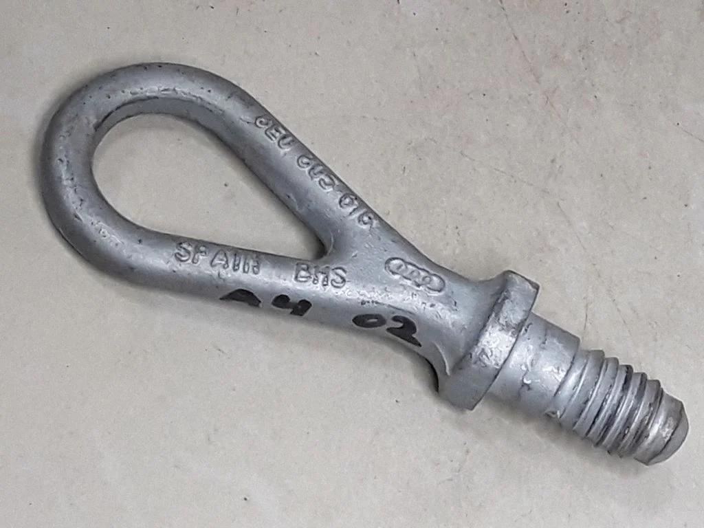 Ucho holownicze – Audi A4 S4 B6 8E 8H (2001-2005)