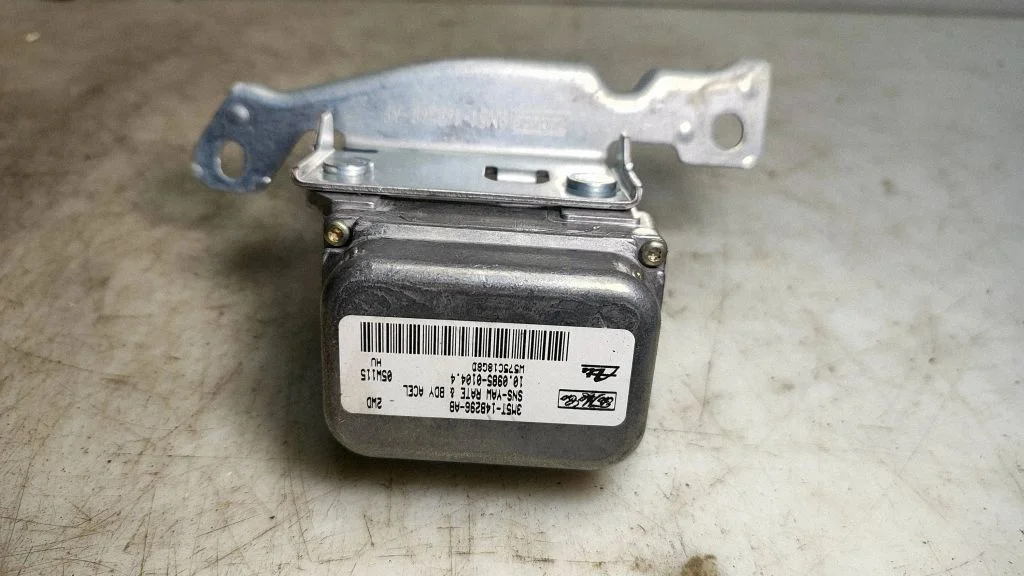 ESP acceleration yaw rate sensor – Volvo V50 (2004-2007)