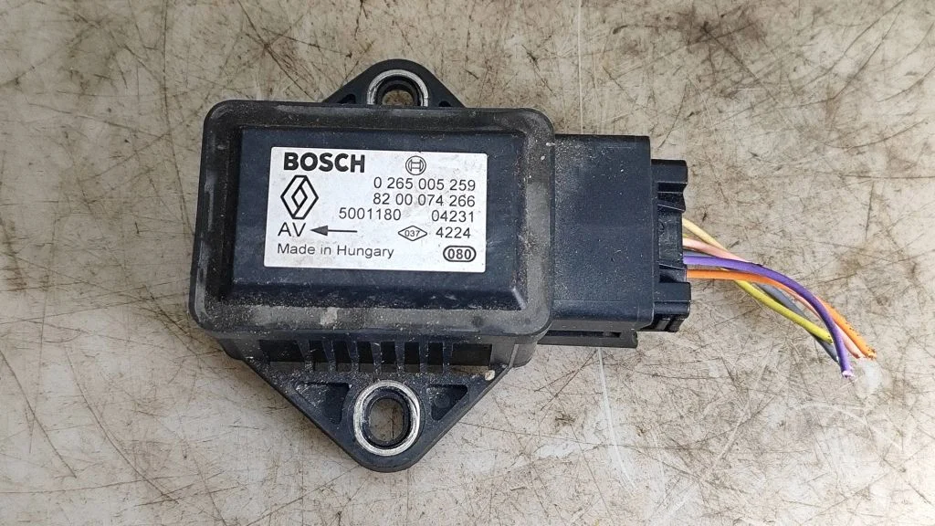 ESP acceleration yaw rate sensor 8200074266