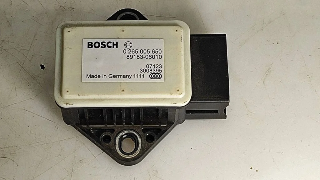 ESP acceleration yaw rate sensor – Toyota Auris 150 (2006-2012)