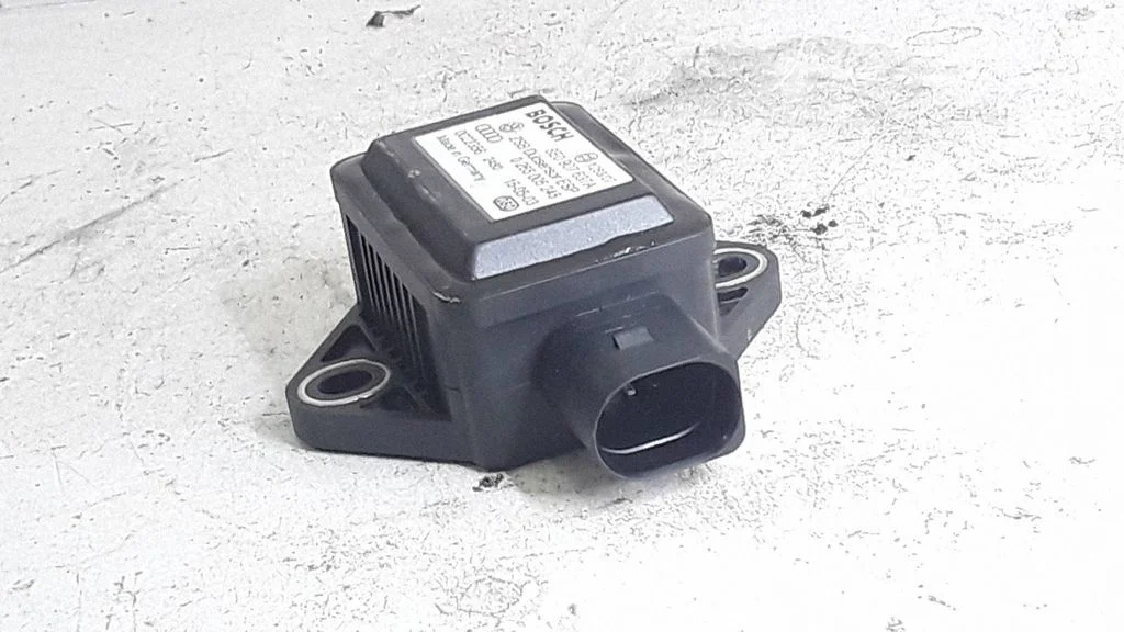 ESP acceleration yaw rate sensor – Volkswagen Passat B5.5 (2001-2005)