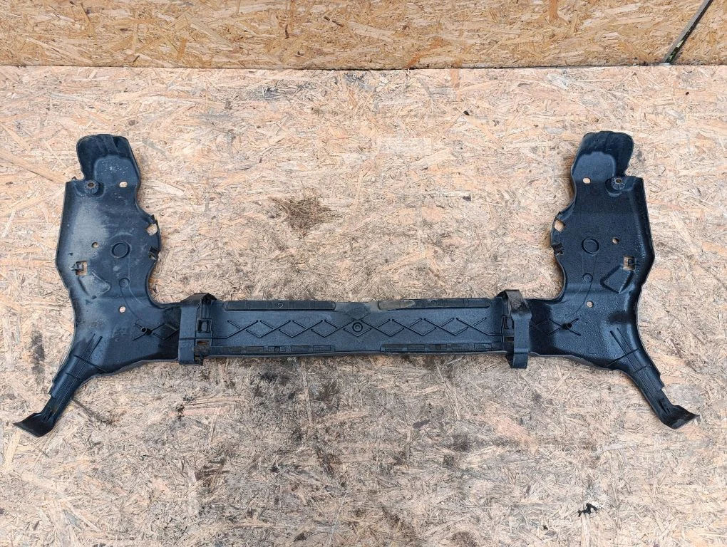 Tagavedrustuse põhjakaitse – Renault Kadjar (2015-)