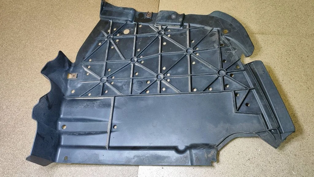 Tagavedrustuse põhjakaitse – BMW 3-seeria E90 E91 (2005-2012)