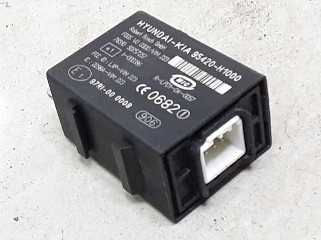 Immobilizer control unit/module 95420H1000