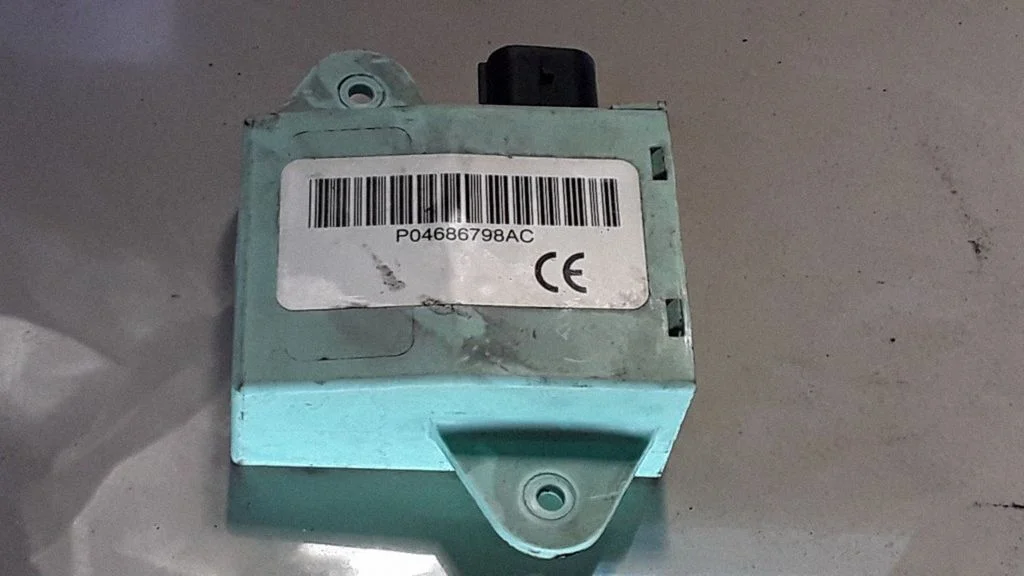 Immobilizer control unit/module P04686798AC