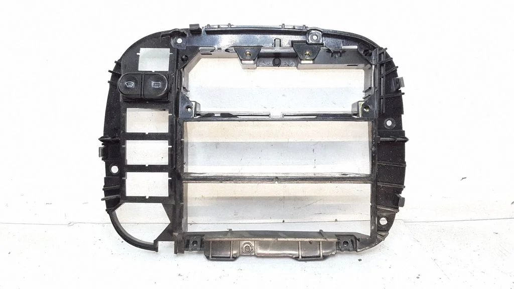 Radio/GPS head unit trim 7MO858089