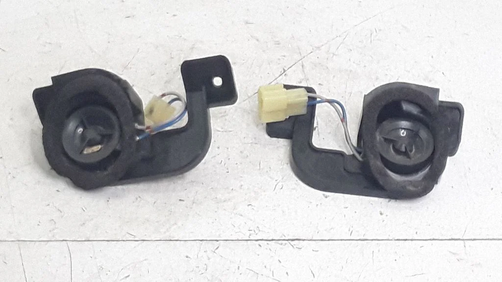 Front door high frequency speaker 86304AG210