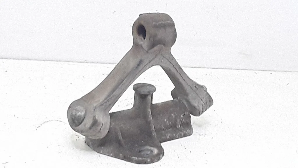 Summuti kinnitus/ hoidik – Volkswagen Passat B5.5 (2001-2005)