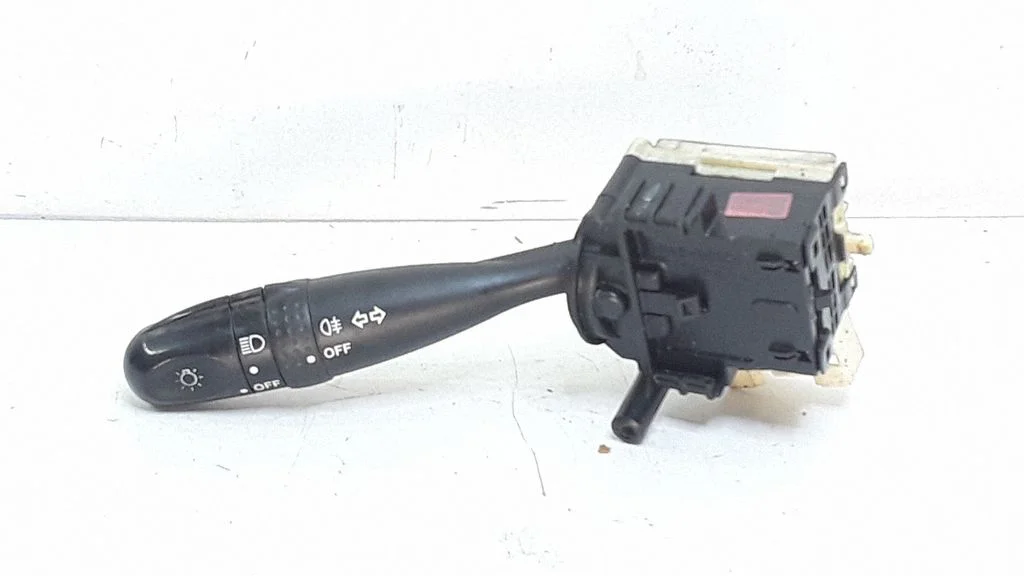 Indicator stalk – Toyota Matrix (E130) (2001-2008)