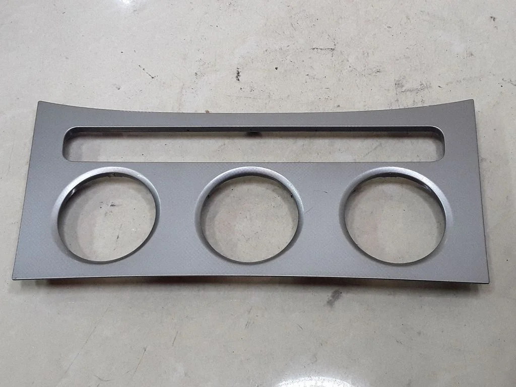 Climate control/heater control trim – Volkswagen Passat B5.5 (2001-2005)